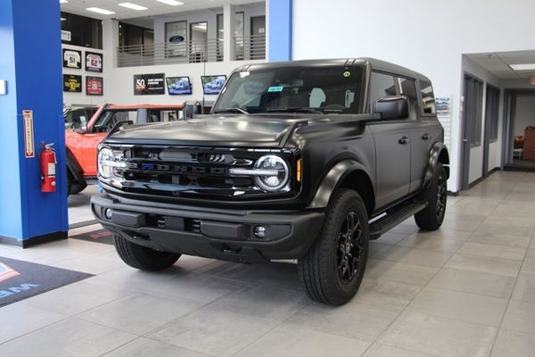 2024 Ford Bronco Custom Blackout Edition in Point Pleasant, NJ - All American Ford Point Pleasant