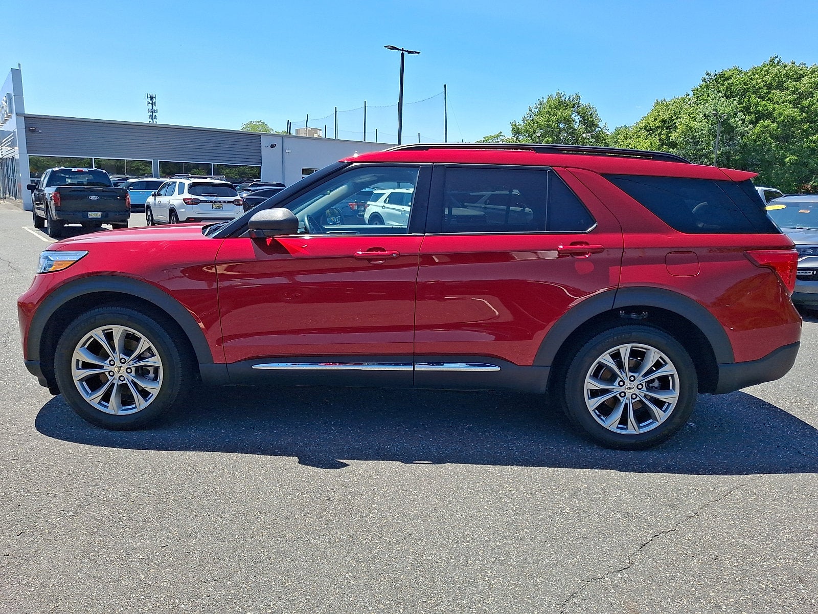 2024 Ford Explorer XLT