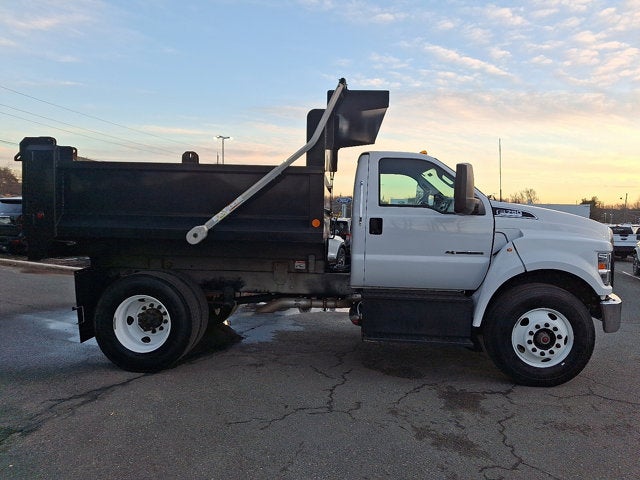 2022 Ford F-750 Chassis Cab Mason Dump