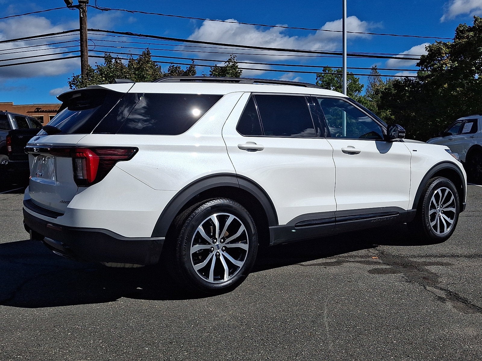 2025 Ford Explorer ST-Line