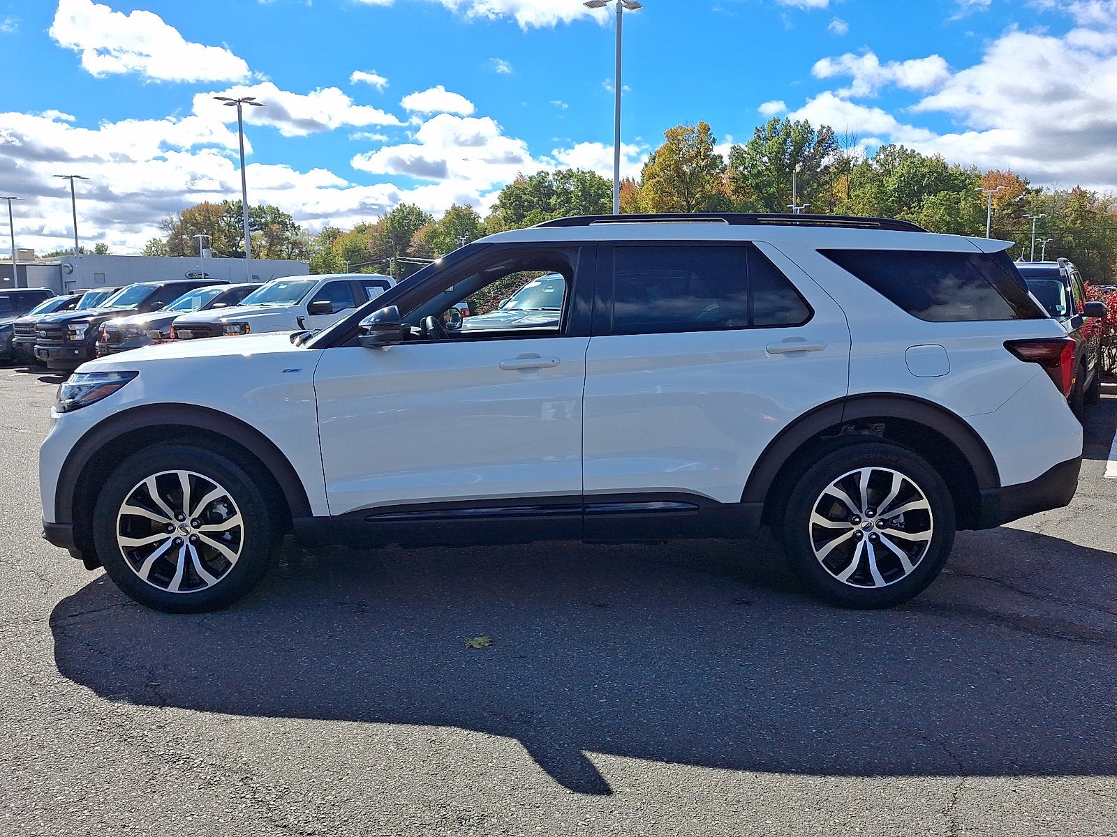 2025 Ford Explorer ST-Line