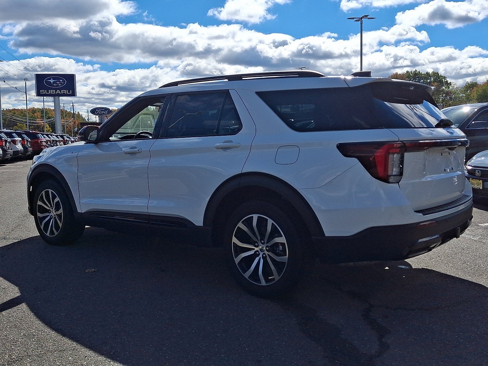 2025 Ford Explorer ST-Line