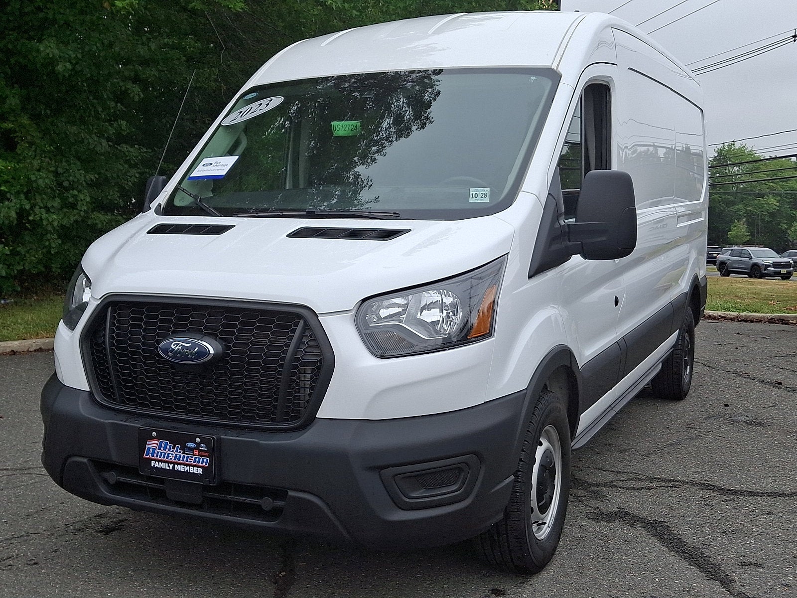 2023 Ford Transit-250 T-250 130" Med Rf 9070 GVWR RWD