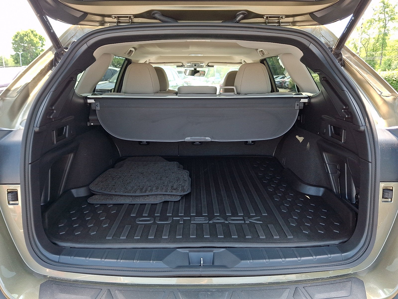 2025 Subaru Outback Premium