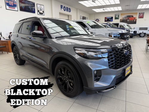 2026 Ford Explorer Custom Black-Top Edition