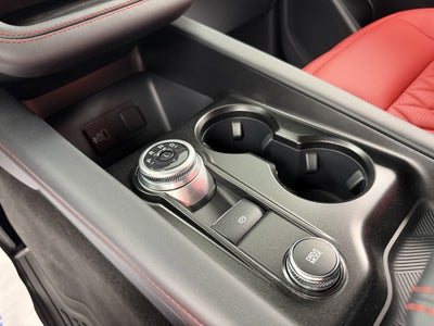 2026 Ford Explorer Custom Black-Top Edition
