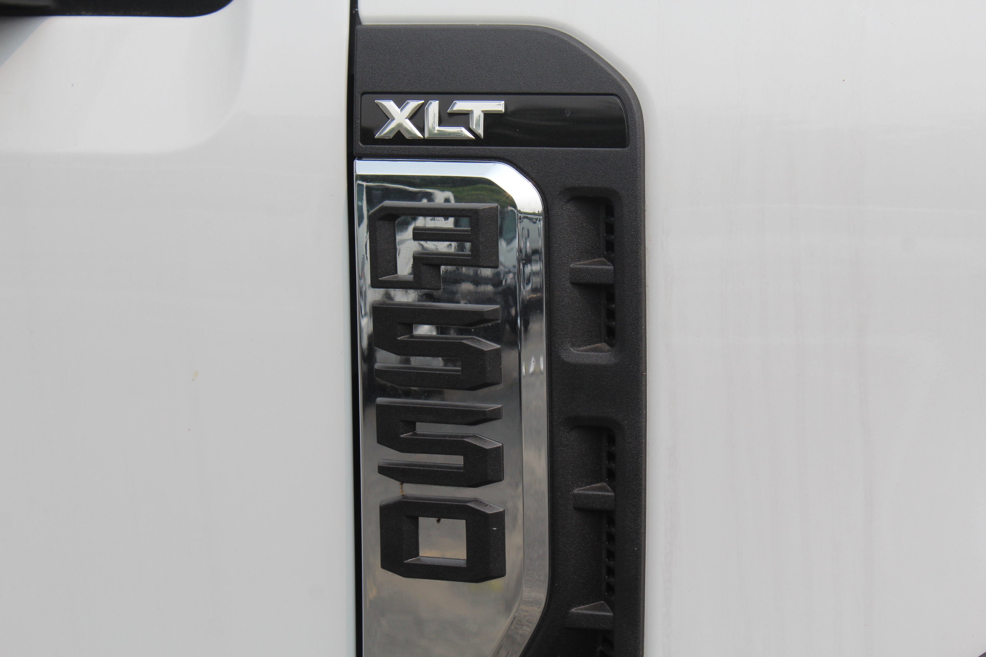 2026 Ford F-550 Jerr-Dan 6-Ton Dual-Angle Aluminum XLP SD Carrier