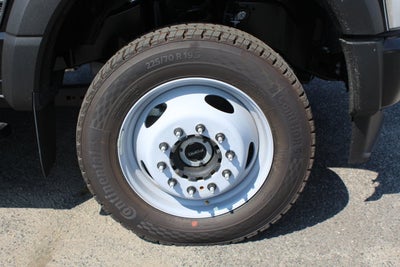 2025 Ford Chassis Cab F-550® XL