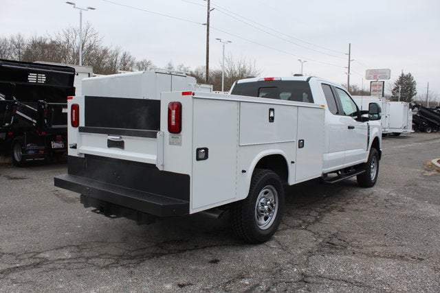 2026 Ford Chassis Cab F-350® XL