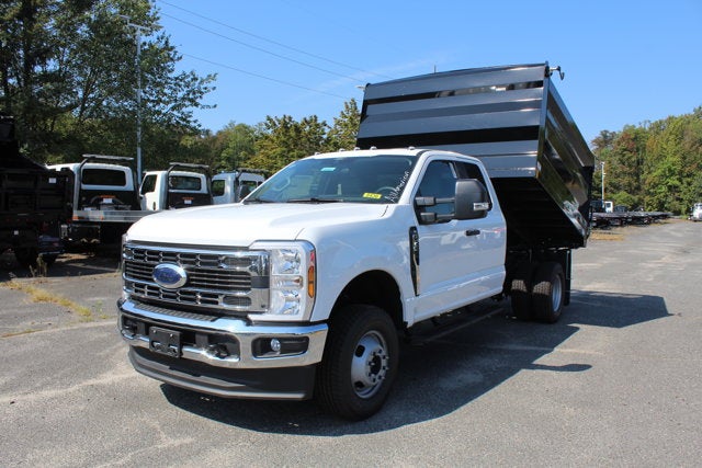 2025 Ford Chassis Cab F-350® XL