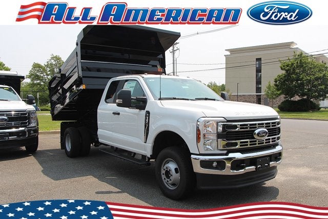 2025 Ford Chassis Cab F-350® XL