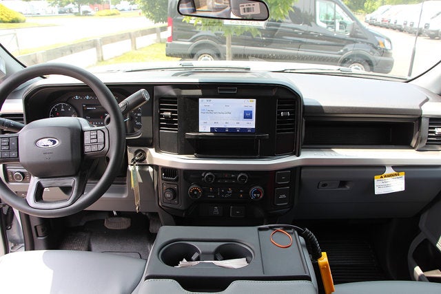 2025 Ford Chassis Cab F-350® XL