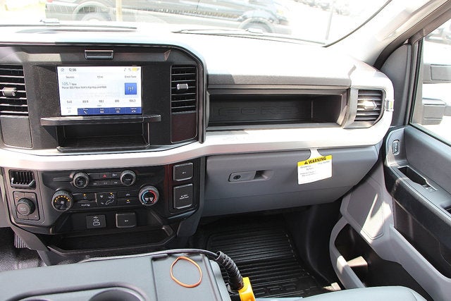 2025 Ford Chassis Cab F-350® XL