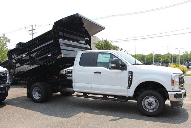 2025 Ford Chassis Cab F-350® XL