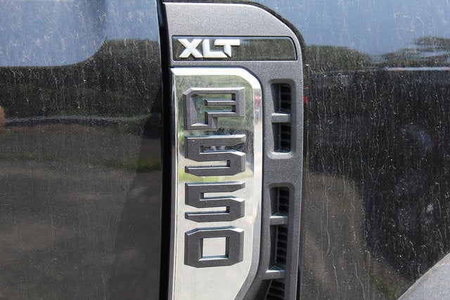 2025 Ford Chassis Cab F-550® XLT