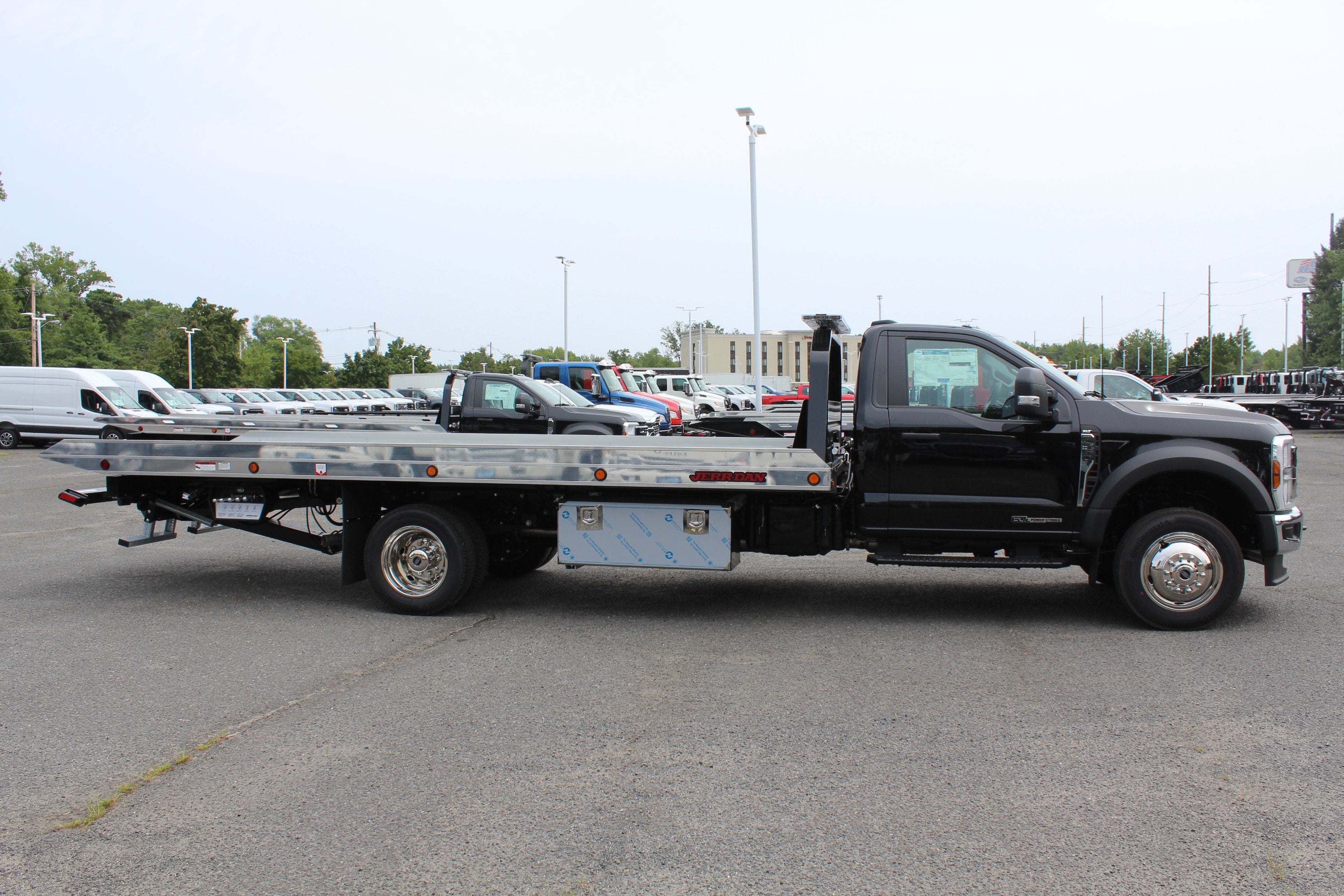 2026 Ford F-550 Jerr-Dan 6-Ton Aluminum XLP SD Carrier