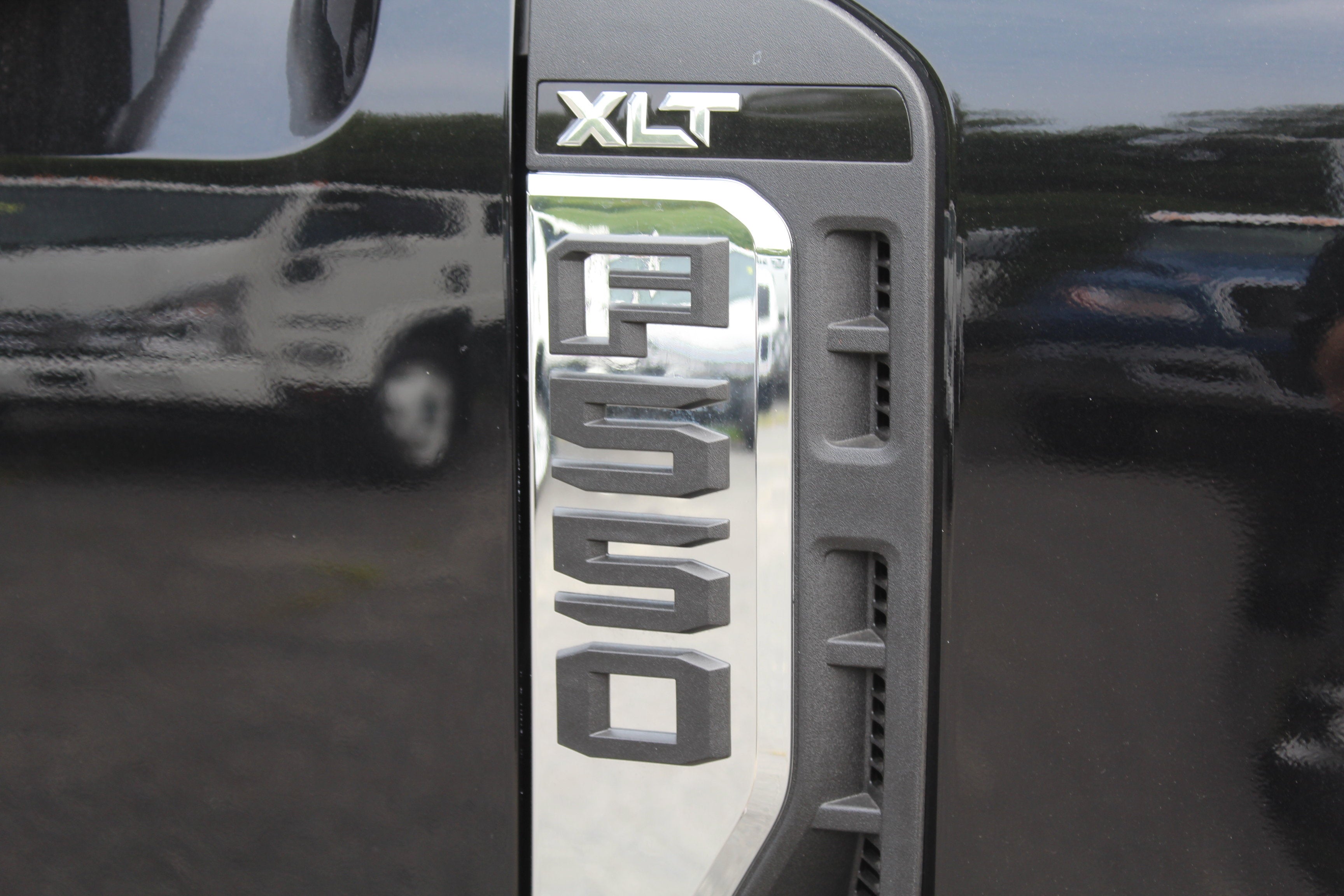 2026 Ford F-550 Jerr-Dan 6-Ton Aluminum XLP SD Carrier