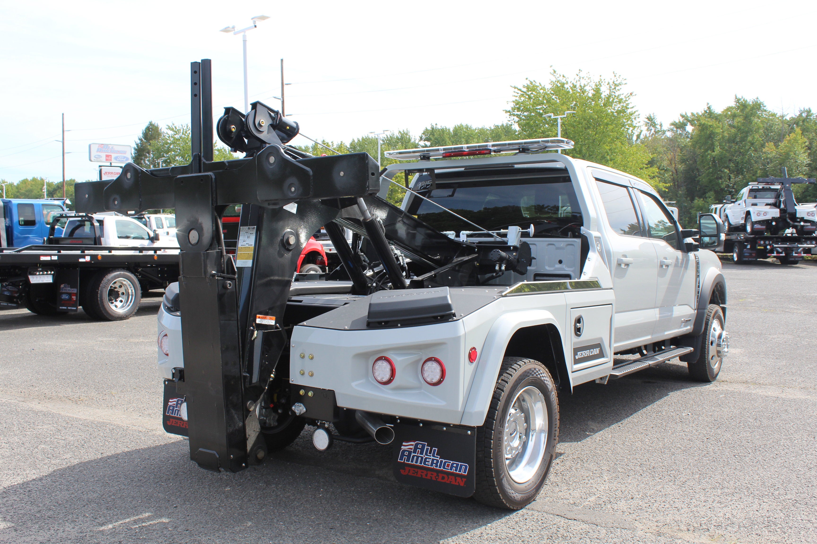 2026 Ford Chassis Cab F-550® LARIAT®