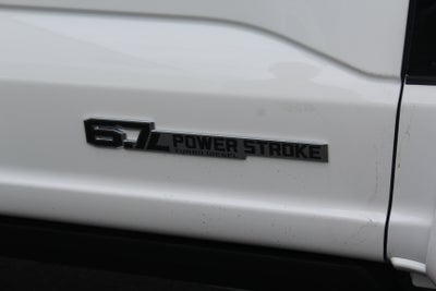 2027 Ford Chassis Cab F-550® Platinum