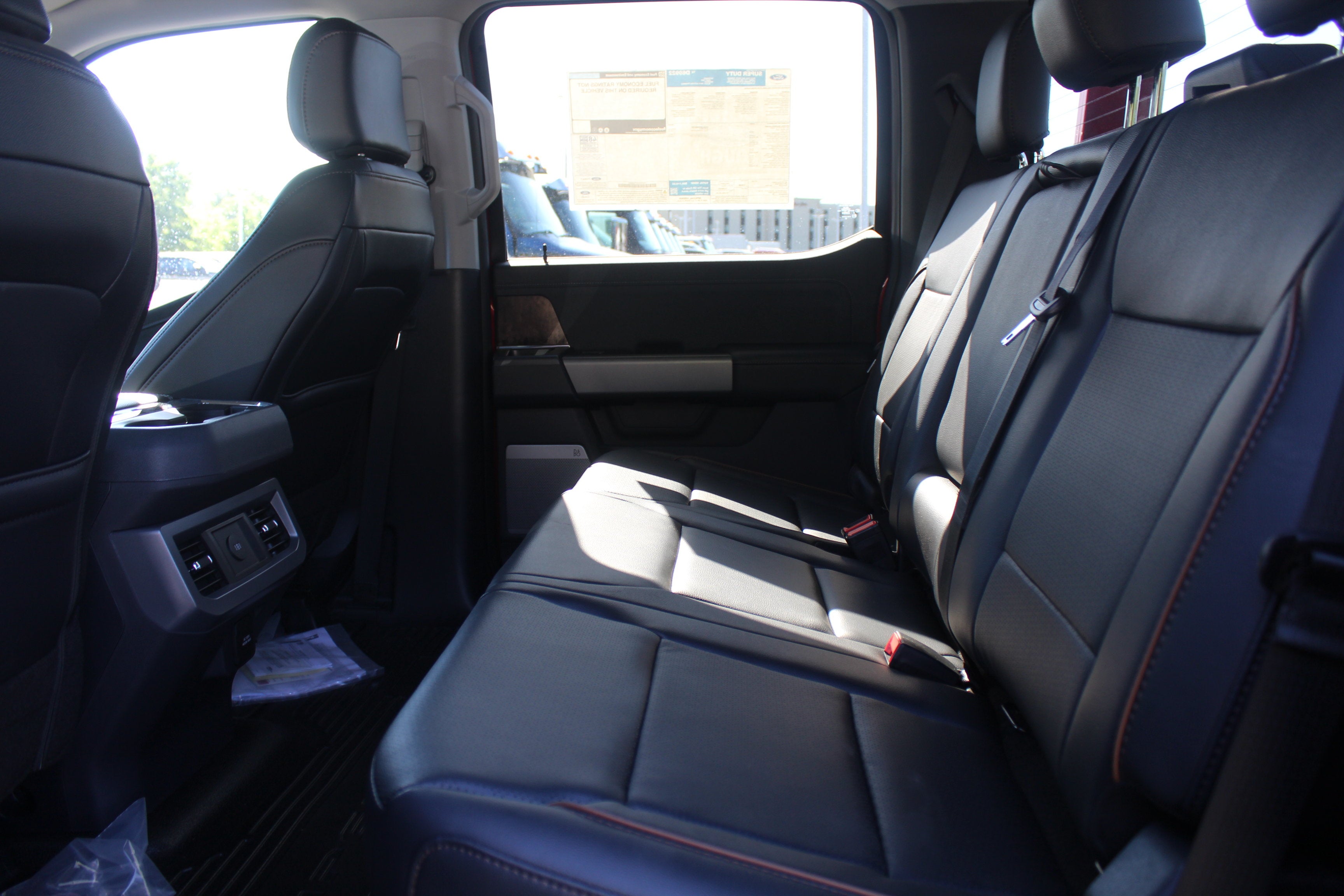 2026 Ford Chassis Cab F-550® LARIAT®