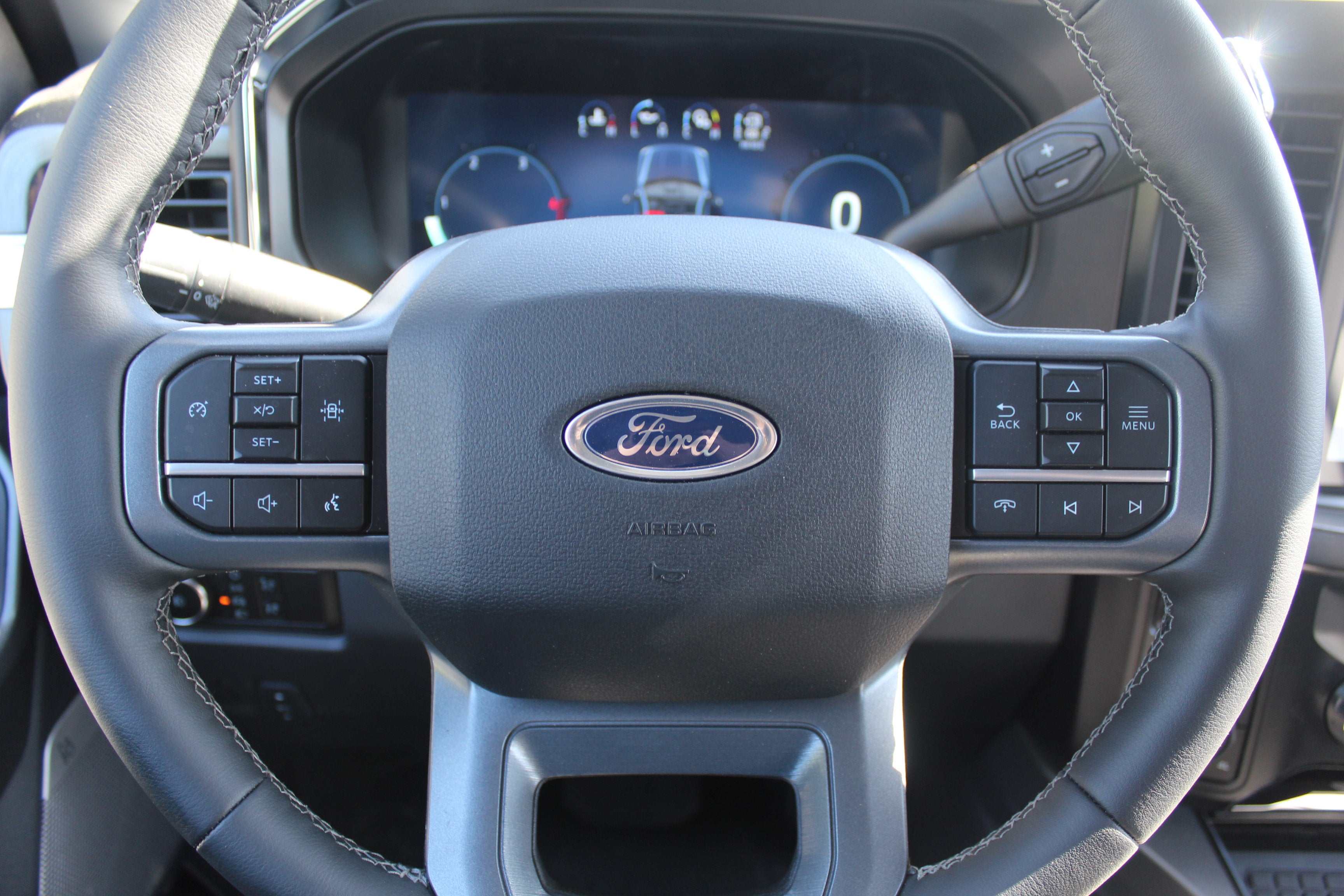2026 Ford Chassis Cab F-550® LARIAT®