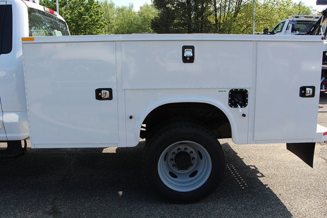 2025 Ford Chassis Cab F-450® XL