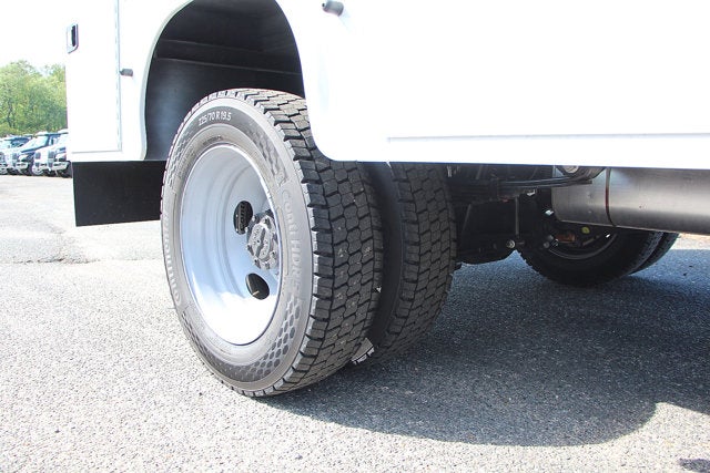 2025 Ford Chassis Cab F-450® XL