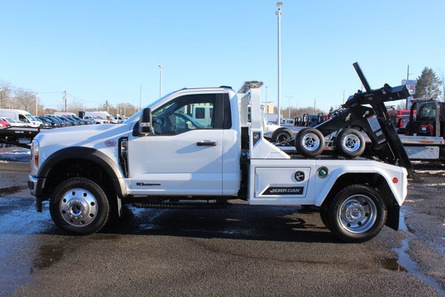 2025 Ford Chassis Cab F-450® XLT