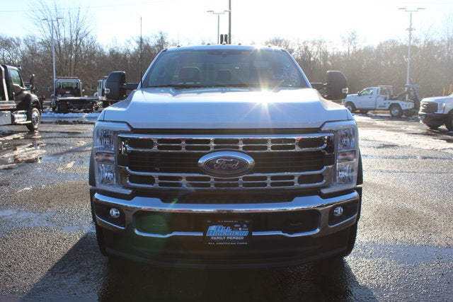 2025 Ford Chassis Cab F-450® XLT