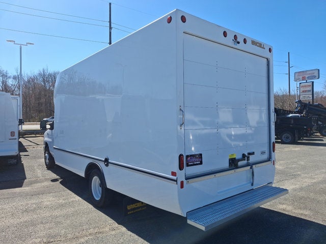 2026 Ford Econoline Cutaway E-350 SRW
