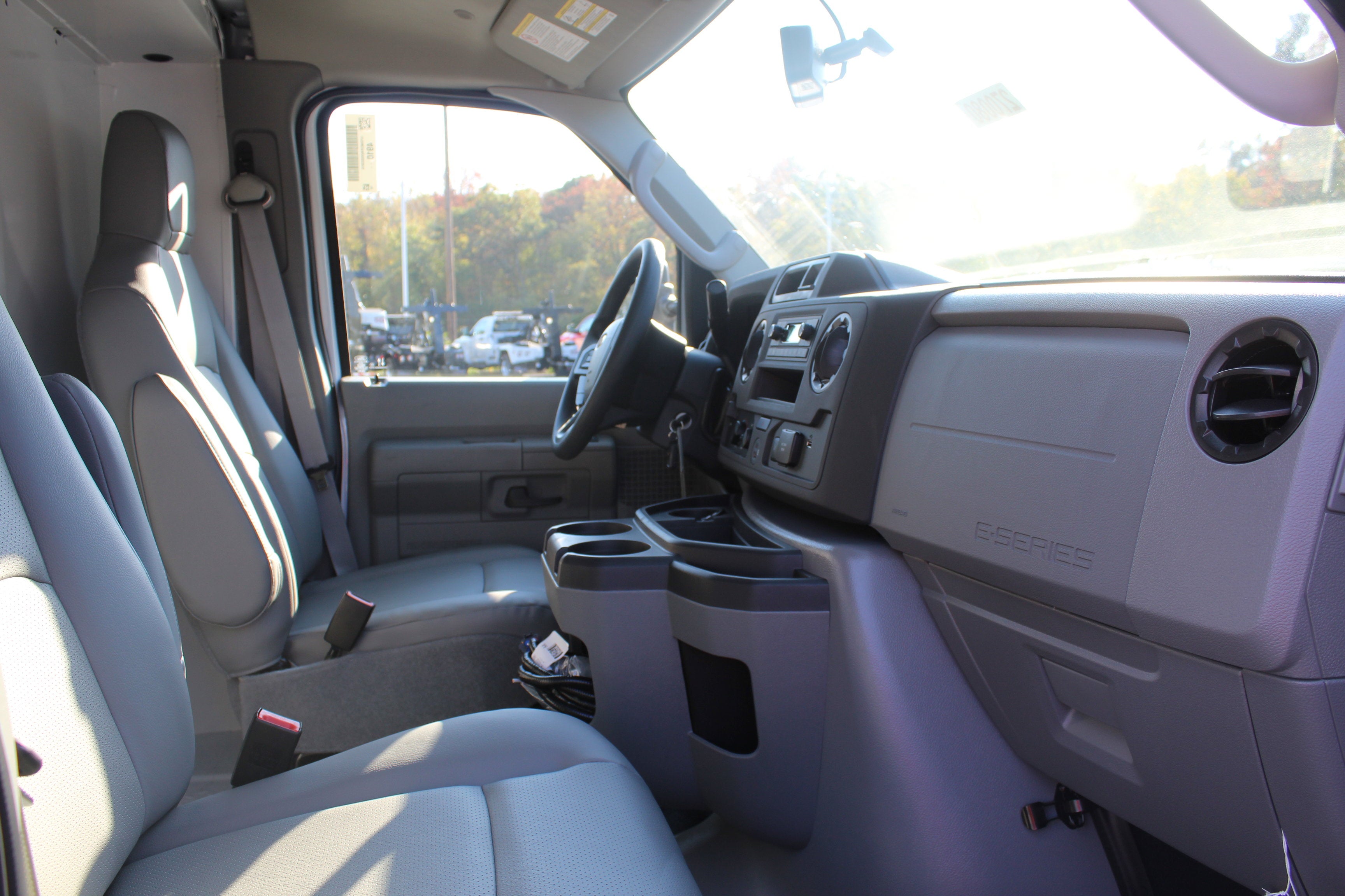 2027 Ford Econoline Cutaway E-350 SRW