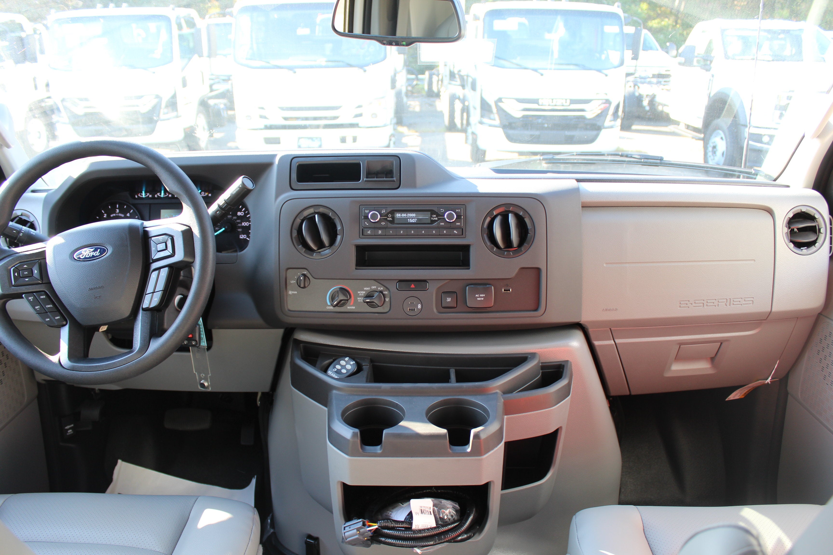 2027 Ford Econoline Cutaway E-350 SRW