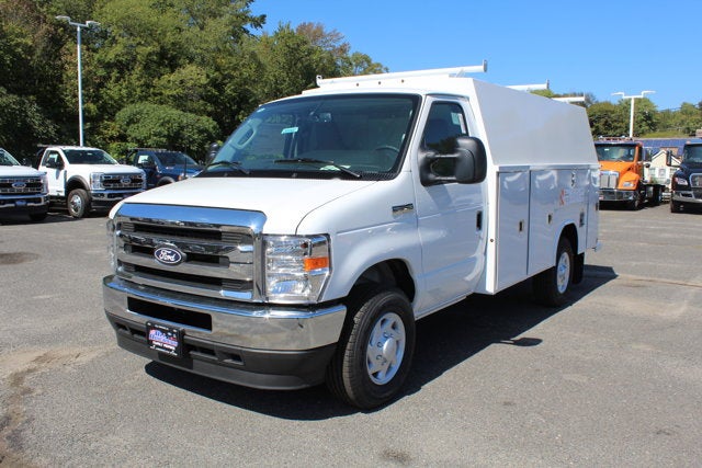 2026 Ford Econoline Cutaway E-350 SRW