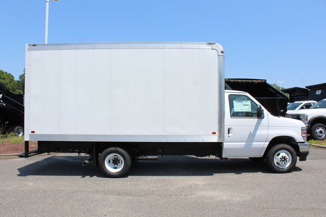 2026 Ford Econoline Cutaway E-350 SRW