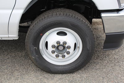 2026 Ford Econoline Cutaway E-450 DRW