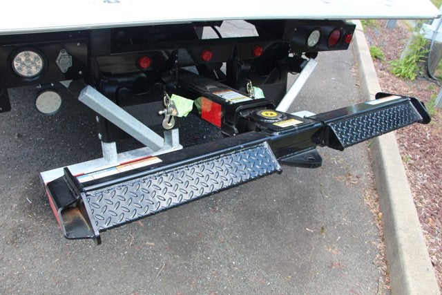 2025 Peterbilt 536 22' Aluminum XLP Jerr-Dan Carrier