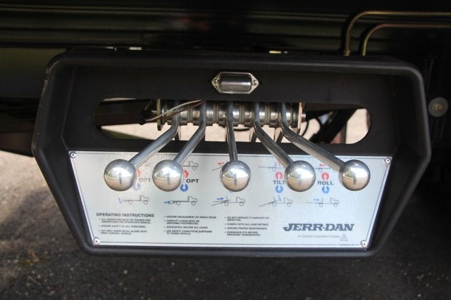 2025 Peterbilt 536 22' Aluminum XLP Jerr-Dan Carrier