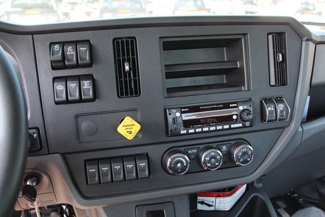 2025 Peterbilt 536 22' Aluminum XLP Jerr-Dan Carrier