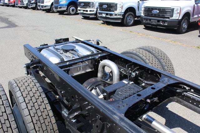 2027 Isuzu NPR 12 FT Steel Landscape