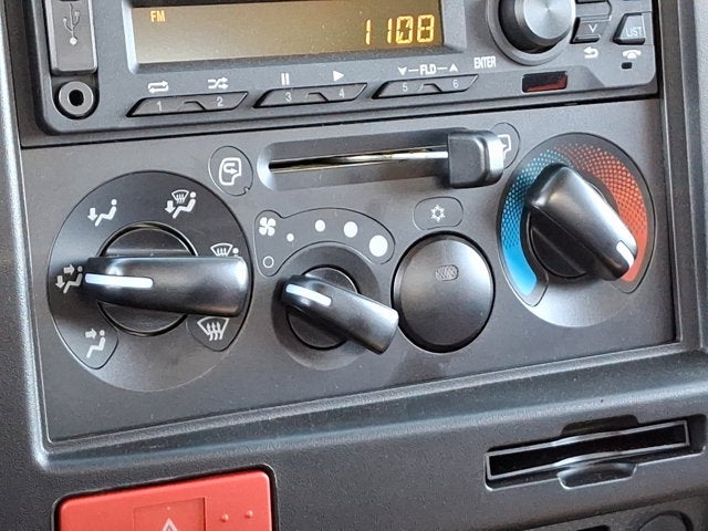 2024 Isuzu NRR 16 FT Box w/ ICC Bumper