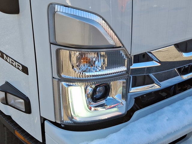 2024 Isuzu NRR 16 FT Box w/ ICC Bumper