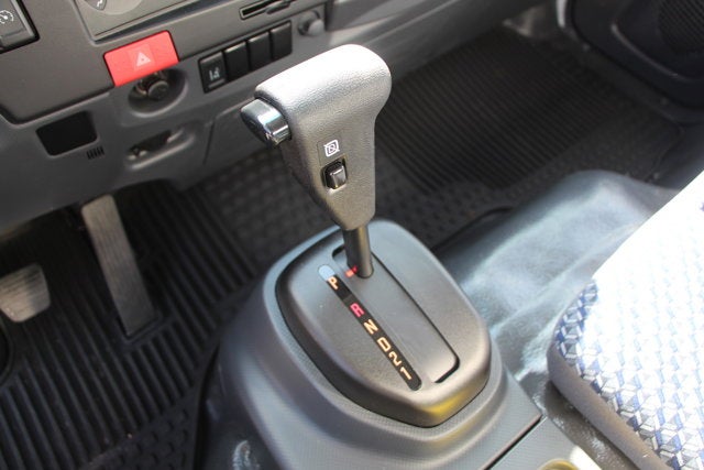 2024 Isuzu NRR 16 FT Box w/ ICC Bumper