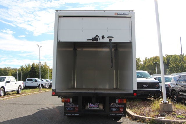 2024 Isuzu NRR 16 FT Box w/ ICC Bumper