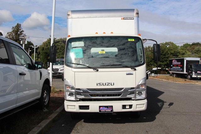 2024 Isuzu NRR 16 FT Box w/ ICC Bumper
