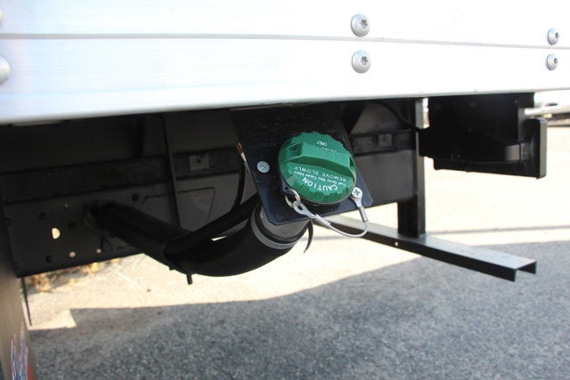 2024 Isuzu NRR 16 FT Box w/ ICC Bumper