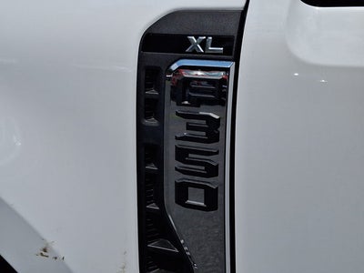 2026 Ford Super Duty F-350 DRW XL