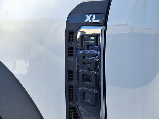 2025 Ford Super Duty F-600 DRW XLT 9 4/5 Dump Body w/ L Pack