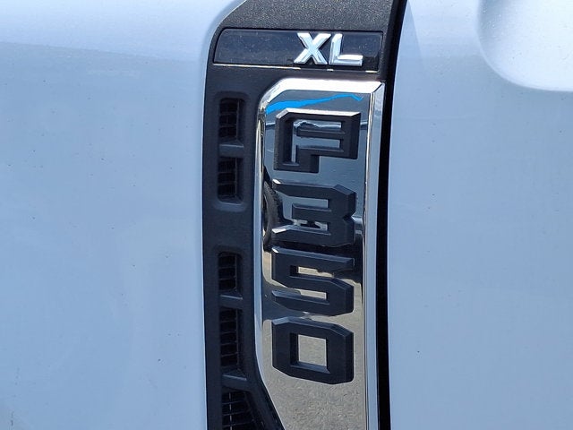 2025 Ford Super Duty F-350 DRW XL Dump Body w/ L Pack