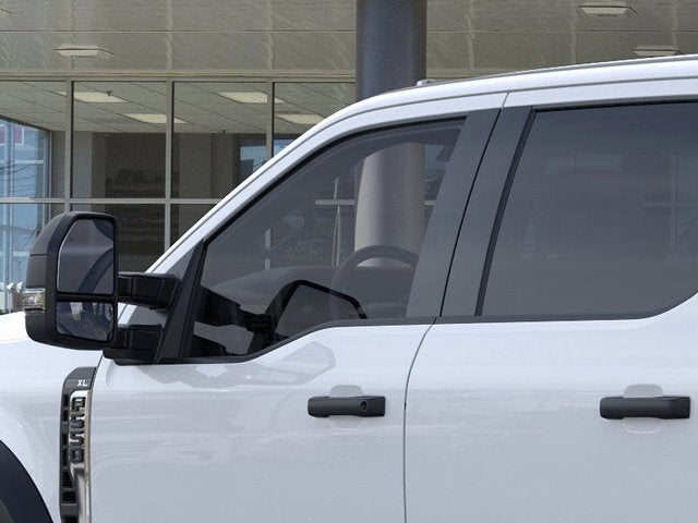 2026 Ford Super Duty F-550 DRW XL