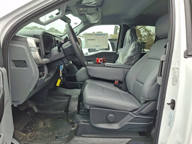 2026 Ford Super Duty F-550 DRW XLT